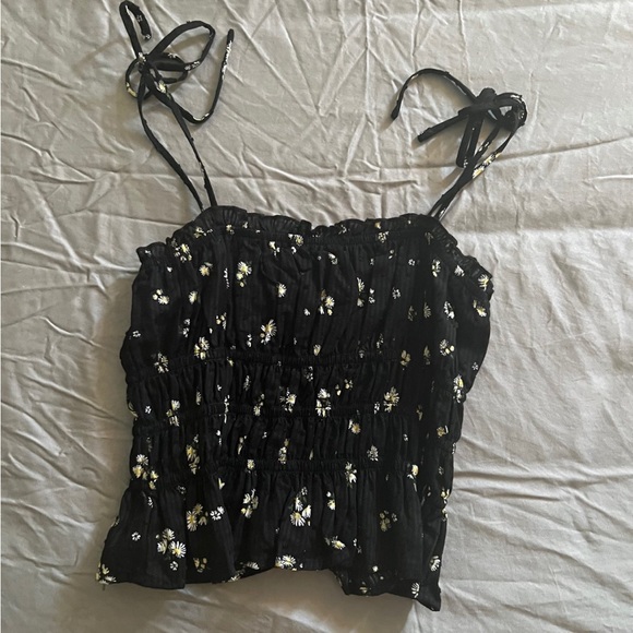 NWOT Francesca’s Daisy tank top - Picture 4 of 6